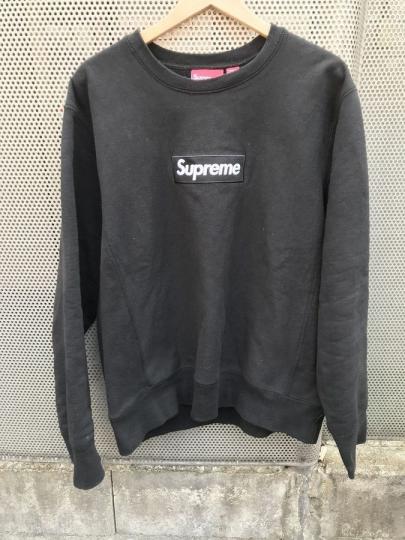 「ストリートブランドのSUPREME 」