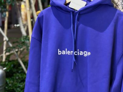 「ラグジュアリーブランドのBALENCIAGA 」