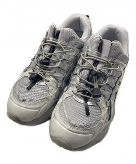 「スニーカーのasics × YOASOBI 」