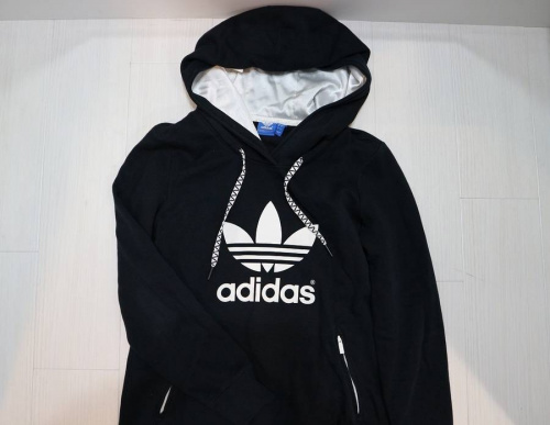 adidas originalの17AW