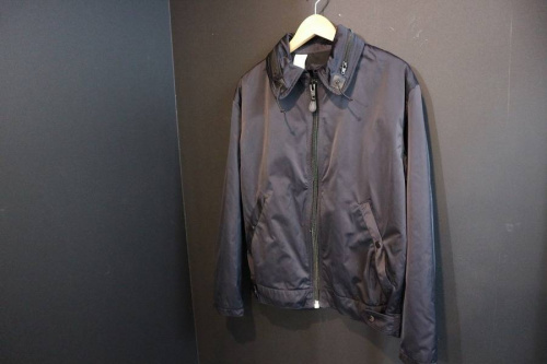 ナイロンジャケット