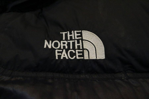 ダウンジャケットのアウトドア