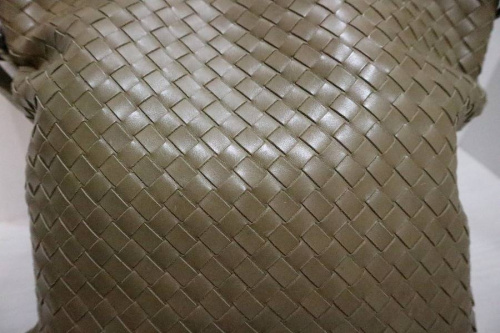 レザーバッグのBOTTEGA VENETA