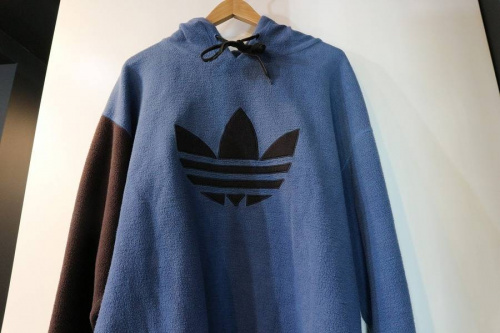 adidasのトレフォイル