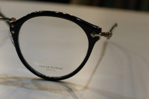 OLIVERPEOPLES