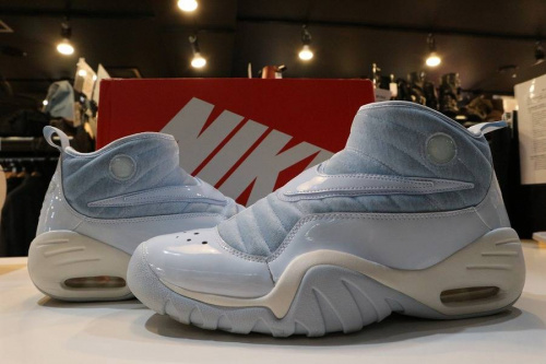 NIKEの日本未発売