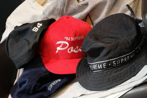 SUPREMEの5-Panel
