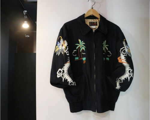 CROWS×WORSTのスカジャン