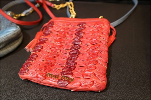 ミュウミュウの財布