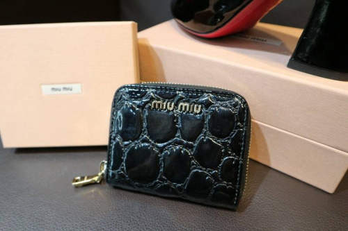 財布のMIU　MIU