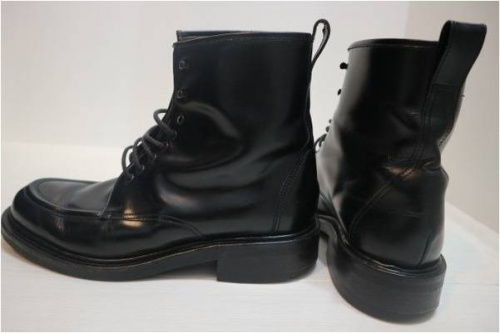 GUCCIの６ホールブーツ