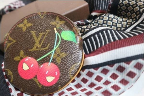 ラグジュアリーブランドの新小岩店