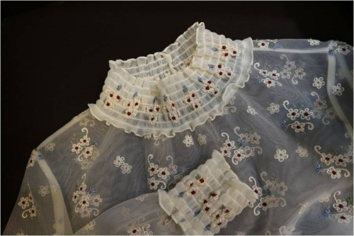 白ブラウスのモテ