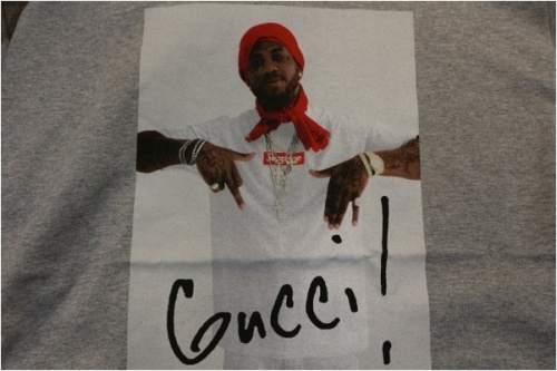 フォトTシャツのシュプリーム