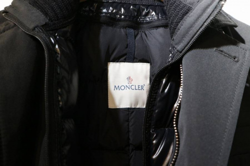 インポートブランドのモンクレール