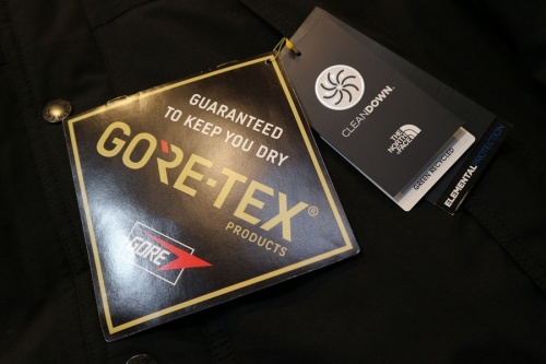 THE　NORTH　FACEのマウンテンダウン