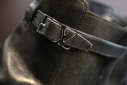 スニーカーのLOUIS VUITTON(ルイ・ヴィトン)