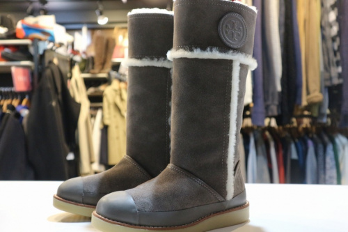 TORY BURCH（トリーバーチ）のムートンブーツ