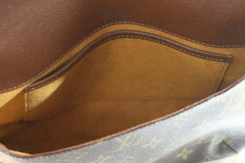 ショルダーバッグ