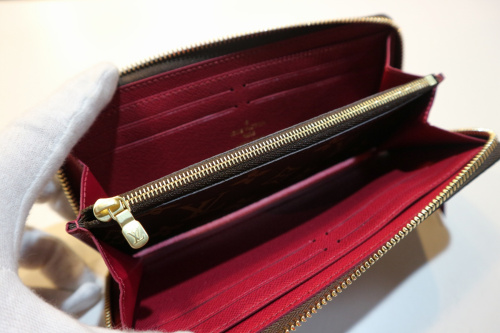 LOUIS VUITTONLOUIS （ルイ・ヴィトン）のヴィトン