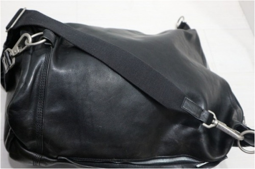 ショルダーバッグのメンズ