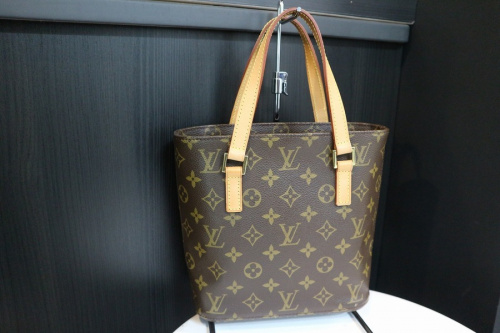 LOUIS VUITTONのルイ ヴィトン