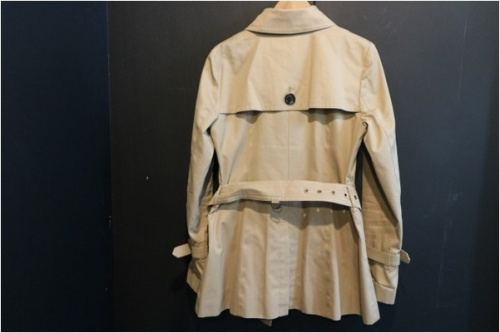 バーバリーブルーレーベルのトレンチコート