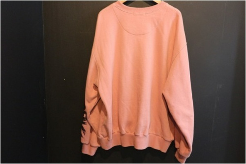 スナイデルのスウェット