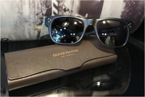 インポートブランドのOLIVER　PEOPLES
