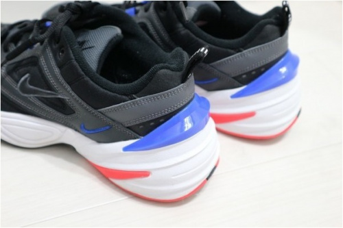 スニーカーのメンズ