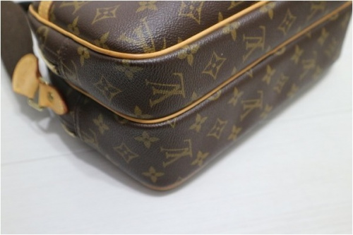 ショルダーバッグ