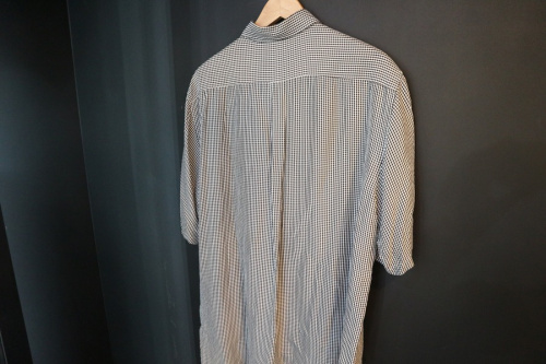 ジップアップシャツのユニセックス