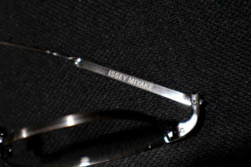 眼鏡のユニセックス