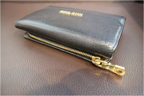 ミュウミュウの財布