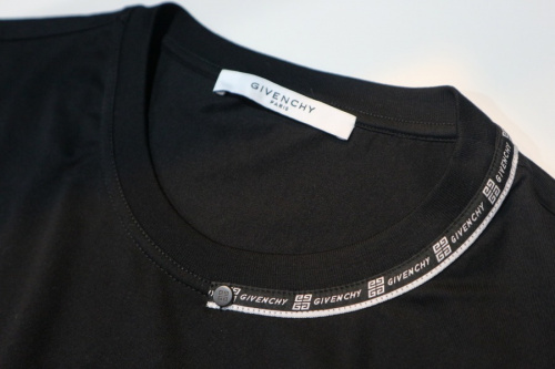 インポートブランドのGIVENCHY