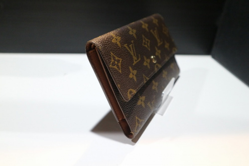 ルイヴィトンの長財布