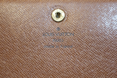 長財布のモノグラム