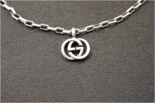 GGロゴネックレスのネックレス