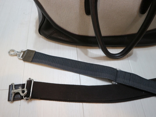 ペッレモルビダの2WAYバッグ