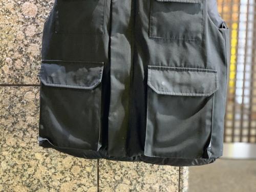 カナダグースのダウンベスト