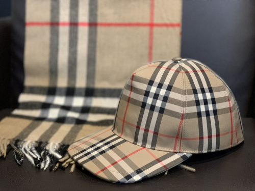 インポートブランドのBURBERRY