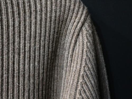 クルーネックニットの古着