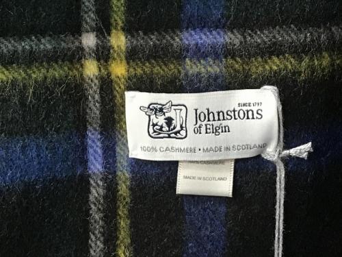 カシミヤ100％の大判マフラー