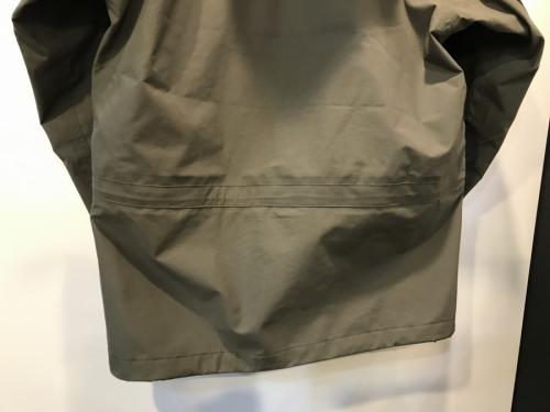 マウンテンライトジャケット