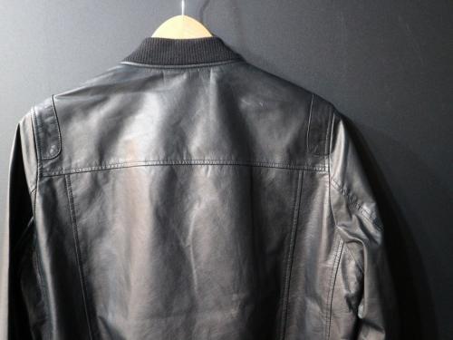 アンダーカバーのリブレザーライダースジェケット