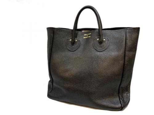 ヤング&オルセン ザ ドライグッズストアのエンボスレザートート