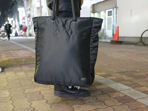 コラボ・別注アイテムのPORTER×Michael Lau