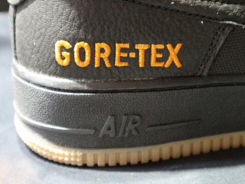 AIR FORCE 1 LOW / GORE-TEX  BRIGHT CERAMICのスニーカー