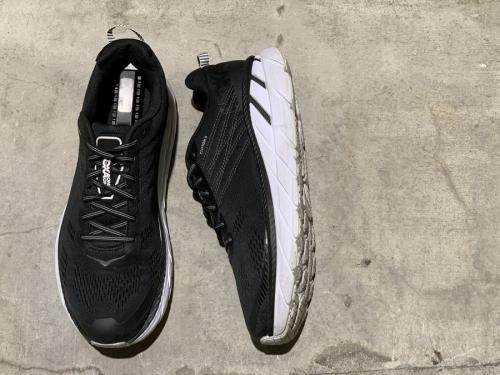 ホカ オネオネのクリフトン6