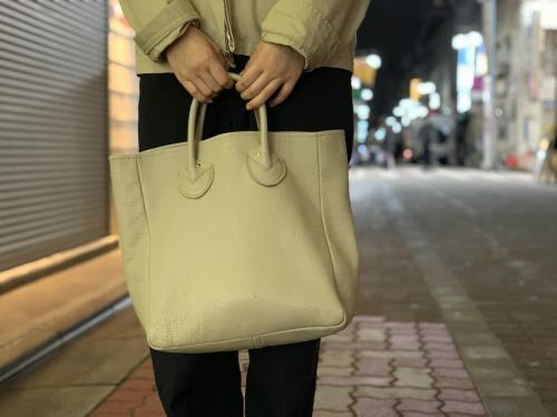 ヤング&オルセン ザ ドライグッズストアのトートバッグ